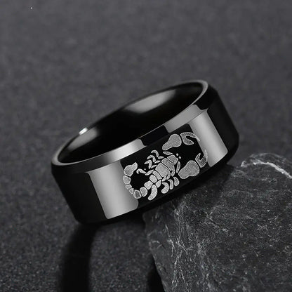 Anillo de acero y titanio con diseño de escorpión para hombre - Accesorios de moda